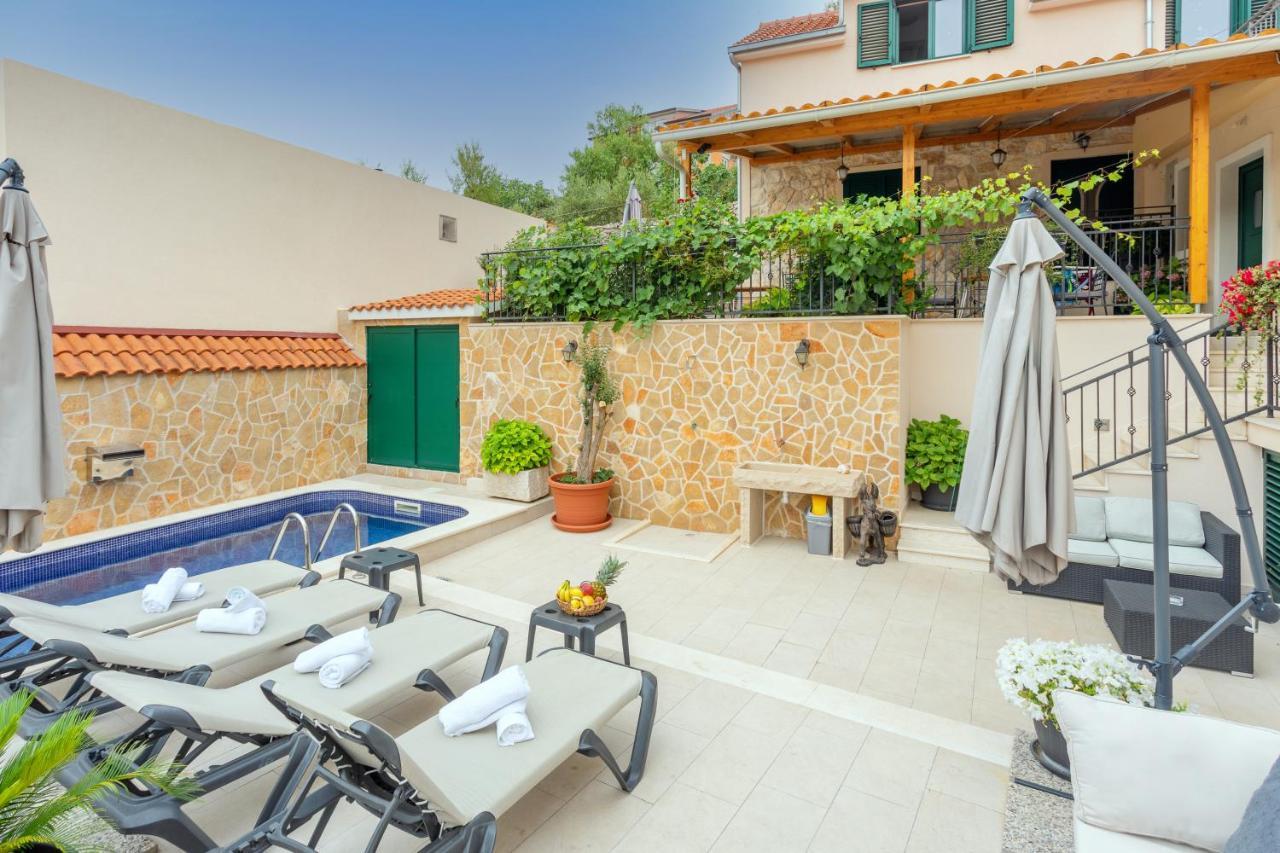 Apartments Ante 2 Хвар Екстериор снимка