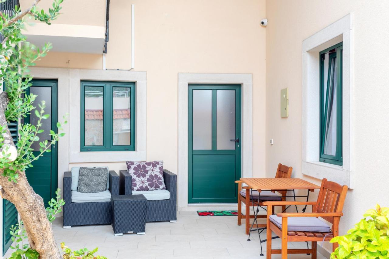 Apartments Ante 2 Хвар Екстериор снимка