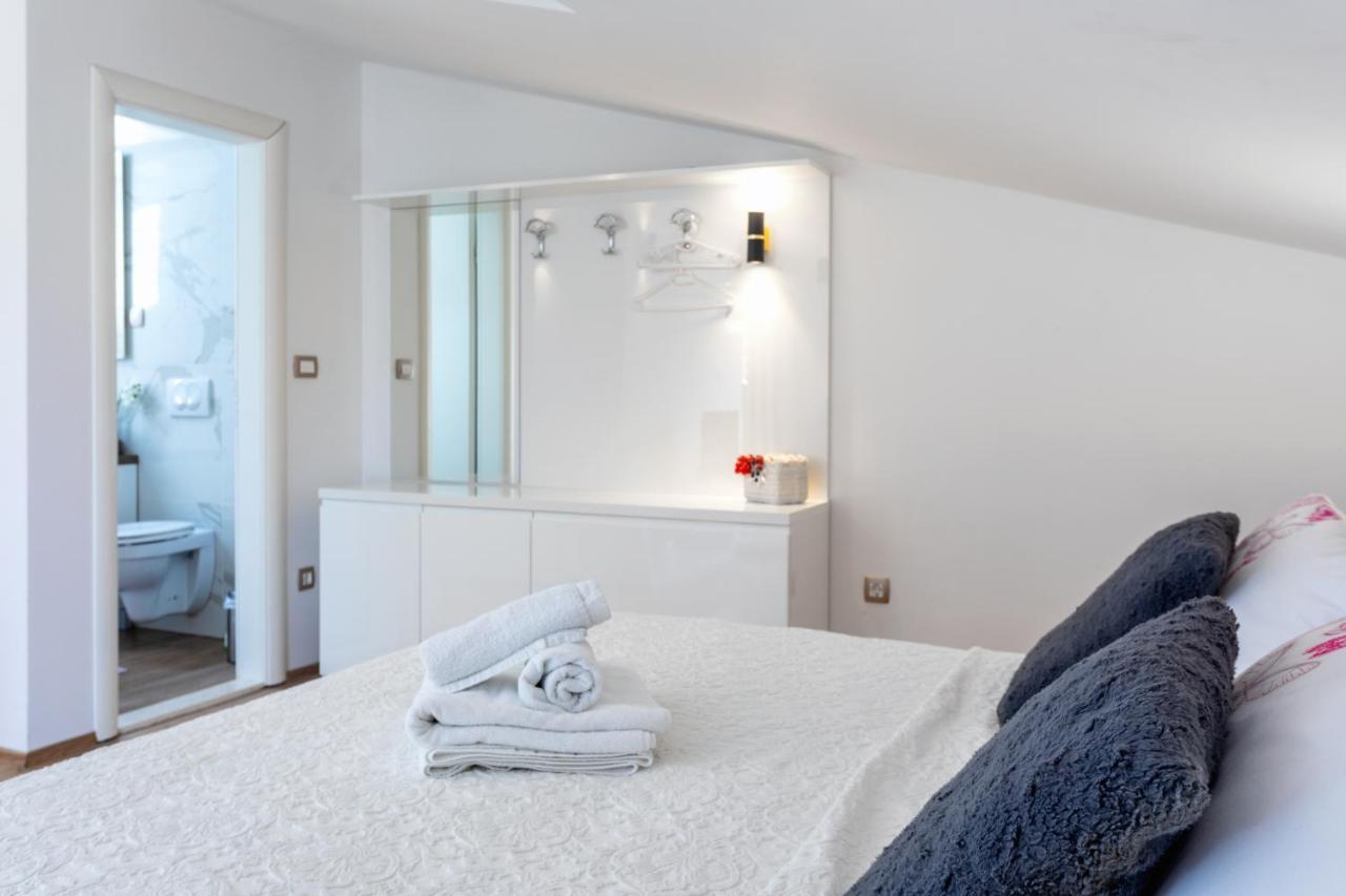 Apartments Ante 2 Хвар Екстериор снимка