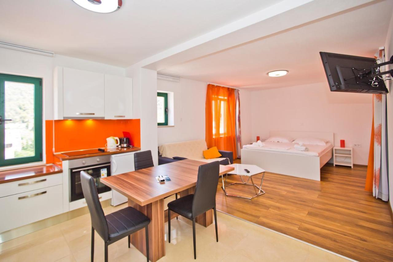 Apartments Ante 2 Хвар Екстериор снимка