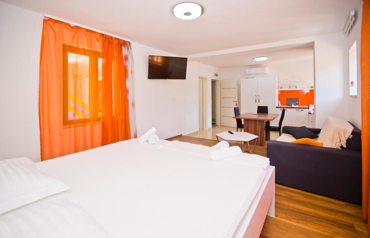 Apartments Ante 2 Хвар Екстериор снимка