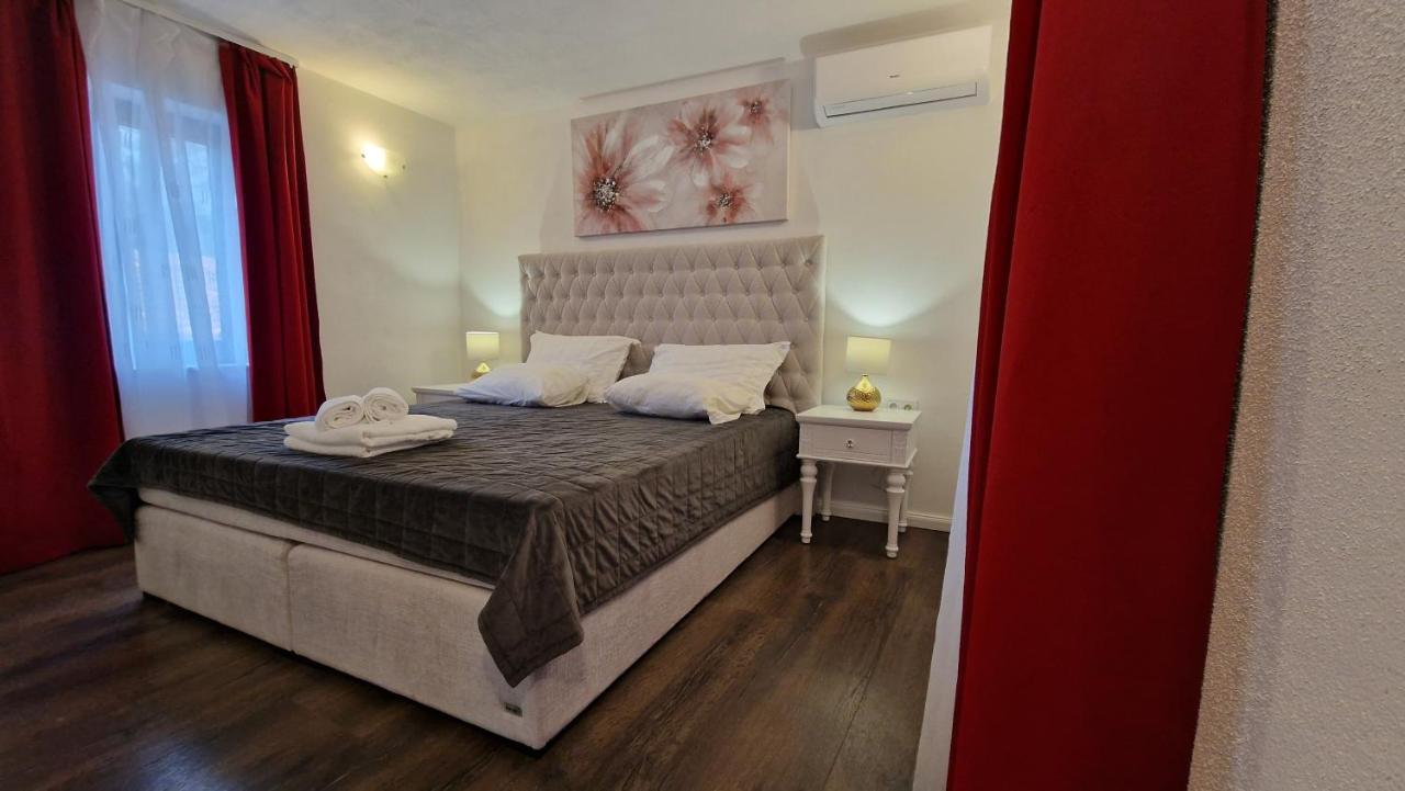 Apartments Ante 2 Хвар Екстериор снимка