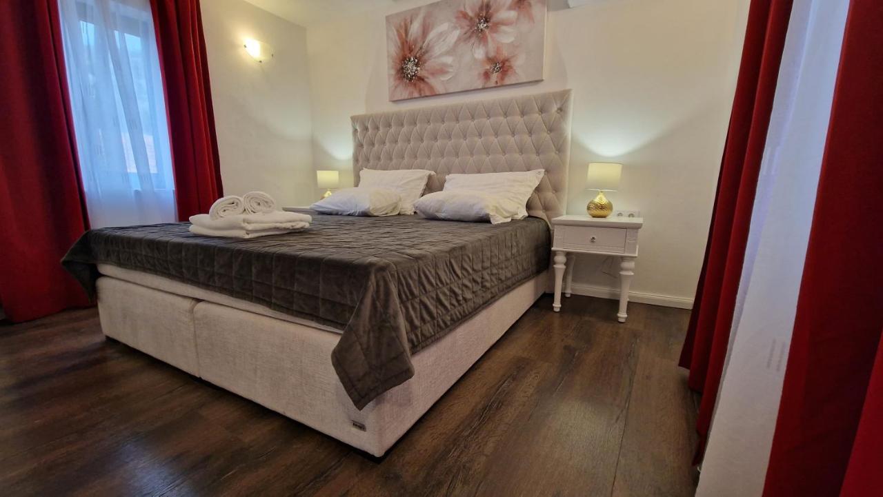 Apartments Ante 2 Хвар Екстериор снимка