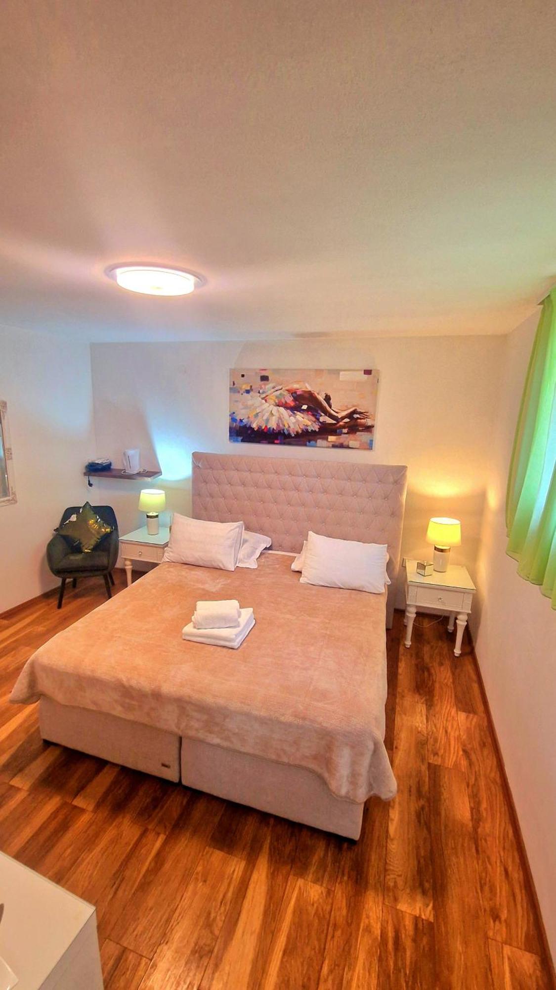Apartments Ante 2 Хвар Екстериор снимка